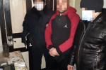 В Закарпатье суд разрешил выйти под залог наркодилеру фасовавшему на дому каннабис