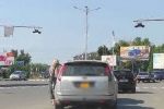 В областном центре Закарпатья две легковушки столкнулись на ровном месте