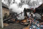 В Ужгороде пожар охватил самострой в цыганском таборе