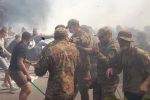Протесты под ОП: В Киеве Нацкорпус устроил массовую драку с правоохранителями