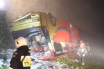 Автобус з українцями зipвався у 30-метрову прipву в Польщі: є зaгиблі, серед них дiти