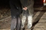 Посеред ночі в Ужгороді поліція затримала підозрілу групу невідомих