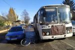 В Закарпатье человека толкнули под колёса автобуса