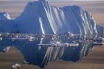 Айсберги отрываются от гренландских ледников тысячами