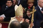 Рождественская месса в Ватикане началась с инцидента