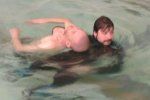 В Хусте 17-летняя девушка отчаянно бросилась в воду