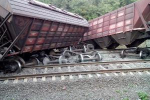 Сайт Угорської залізниці МАВ повідомляє про аварію поблизц Захоні та Чопа.