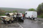 ДТП на Тернопольщине : ВАЗ-2106 разорвало, а водитель жив