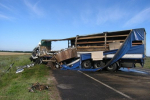 В Житомирской области два грузовика столкнулись лоб в лоб