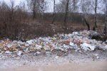 В Рахово массово вывозило мусор прямо к реке Тиса
