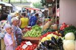 В Ужгороде почти на всех рынках цены на помидоры около 3 грн.