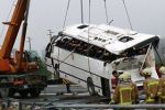 В столкновении пассажирского автобуса с грузовиком погибли 59 человек.
