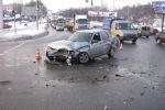 В Киеве джип Toyota Land Cruiser разбил вдребезги "ВАЗ-111"