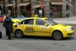 В Ужгороде не все пассажиры рассчитываются с таксистом деньгами