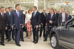 Янукович посетил в Закарпатье автомобильный завод "Еврокар"