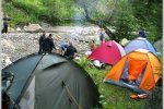 Туристы на Закарпатье могут отдохнуть прямо у горной реки