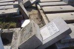 На прошлой неделе на еврейском кладбище в румынской столице было разрушено более 130 могил и свыше 100 надгробий