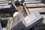 На еврейском кладбище в Бухаресте было разрушено более 130 могил и свыше 100 надгробий