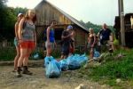 Волонтеры из Чехии в ужасе, что закарпатцы живут в мусоре!