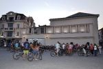 Велосипедисты начали ночной заезд с Театральной площади