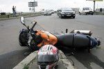 В Киеве блондинка на авто Honda сбила байкера на Honde