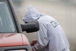 19-летний ужгородец за одну ночь ограбил 4 автомобиля