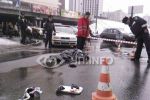 В Киеве фура сбила насмерть пешехода, говорившего по мобилке