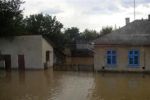 Из-за сильных дождей вода в реках Закарпатья уже поднялась