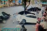 В Киеве столкнулись пять автомобилей, а пострадал пешеход