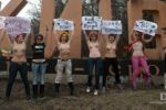 Полураздетые FEMEN отогнали от Киева секс-туристов