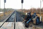 В Ривненской области на железнодорожном переезде погибли двое молодых людей