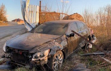 Мажорное ДТП на БАМе в Ужгороде: "Lexus" разрушен, номерные знаки оперативно сняли 