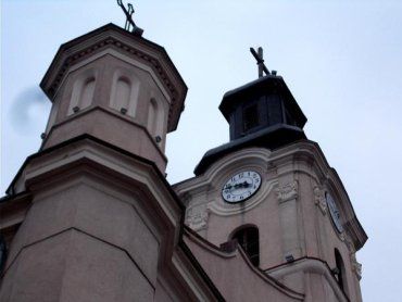 Ужгород. На вежі римо-католицького костелу св. Юрія з’явився новий годинник