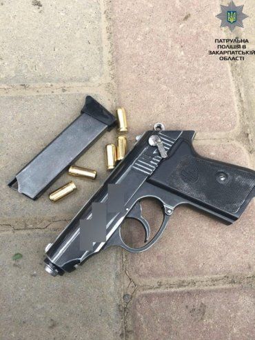 Мукачево Для самооборони водій використовував незареєстрований пістолет