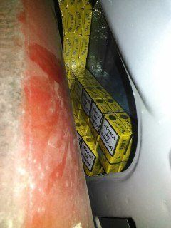 У пункті пропуску «Ужгород» прикордонники виявили в авто співвітчизника "схрон" із цигарками