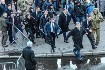 В Ужгороді якркз приїзд Порошенка переносять традиційний мітинг угорців на площі Петефі 
