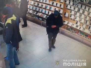 Полція Закарпаття розкрила три крадіжки у Тячеві та Сваляві
