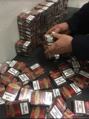 Прикордонники Закарпаття знайшли тайник із цигарками у і угорському "Фольксвагені"