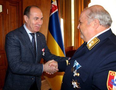 Альпійська Республіка відзначила керівника Закарпаття "мирною" золотою медаллю