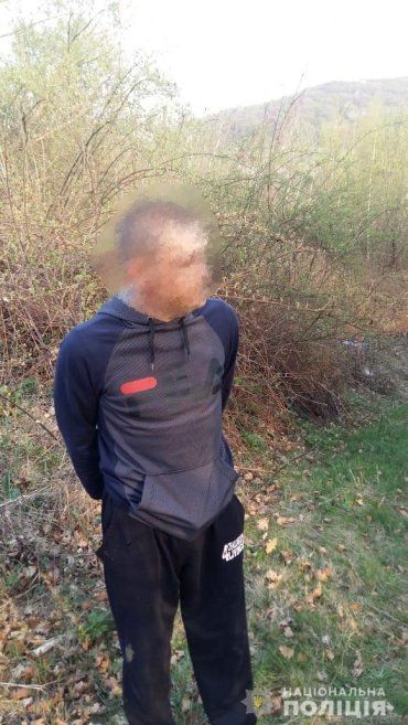 Закарпаття. Чоловіка з наркотиками зупинили поліцейські у селі Ворочево
