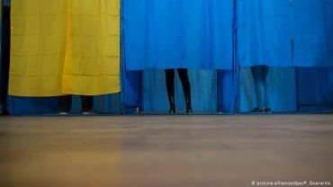 Закарпаття. Мешканці міста Рахів обирають президента України