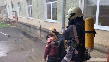 Шум і гам на Закарпатті: чому в місті Берегово було повно рятувальників з дітьми
