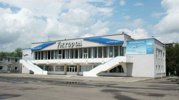 Керівництво аеропорту "Ужгороді" спростувало інформацію про закриття рейсів до столиці України
