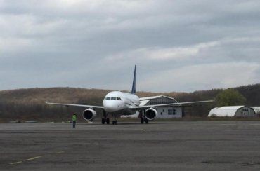 Міжнародний аеропорт "Ужгород" веде перемовини про щоденні рейси до Києва й назад без пересадки у Львові