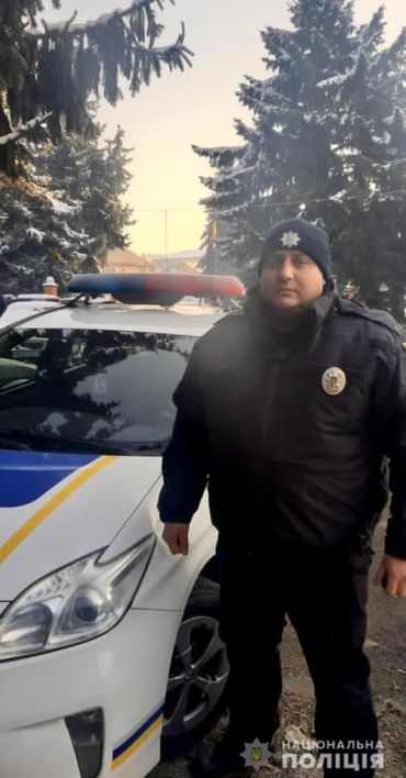 В Закарпатье полицейский спас бедолагу от самоубийства 