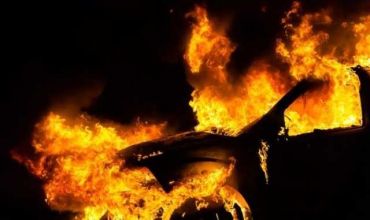 Тридцятирічна іномарка згоріла вщент на Закарпатті