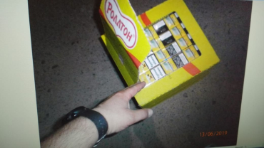 Закарпаття. На Виноградівщині знайшли контрабанду в мікроавтобусі — це були цигарки!