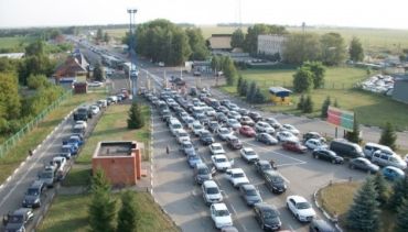 Закарпаття. Автомобільні "пробки" спостерігаються на кордонах зі Словаччиною та Угорщиною