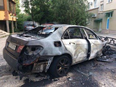 Мера Ужгорода обвиняют в заказе ареста и подпале автомобиля