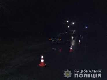 Поліція Закарпаття встановлює обставини наїзду ВАЗу на пішохода на Тячівщині